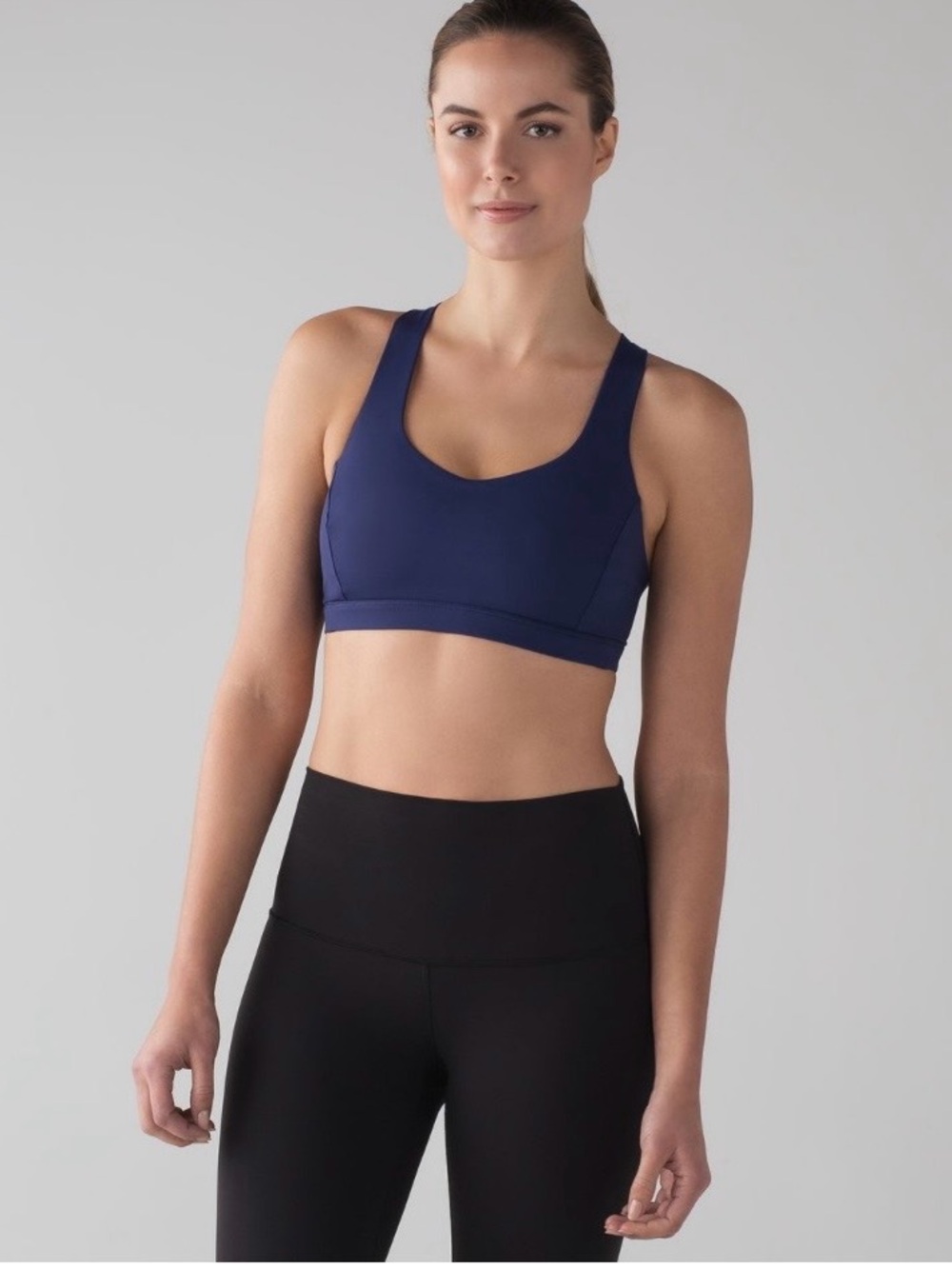 lululemon athletica Navy Scoop Sports Bra size 6 free to be serene crossback
